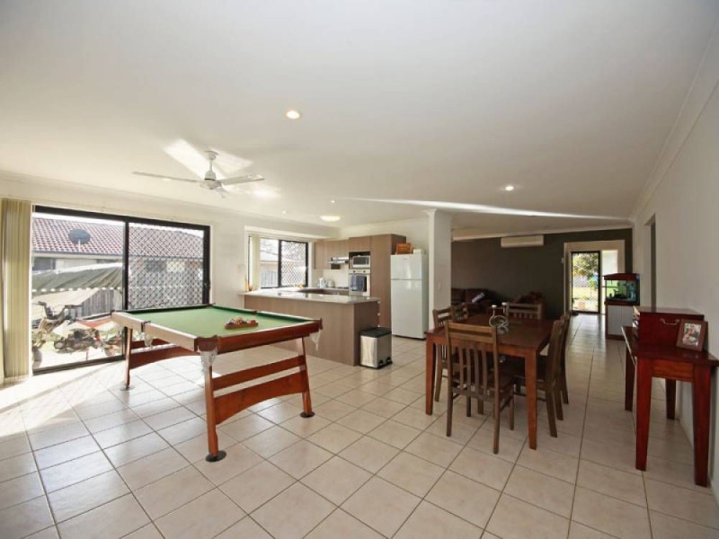 6 Hind Court, Bellmere QLD 4510