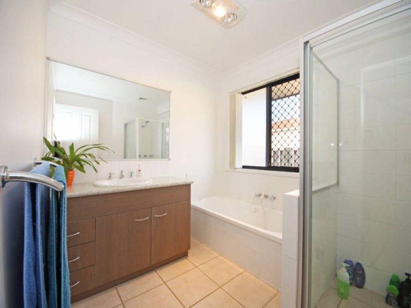 6 Hind Court, Bellmere QLD 4510