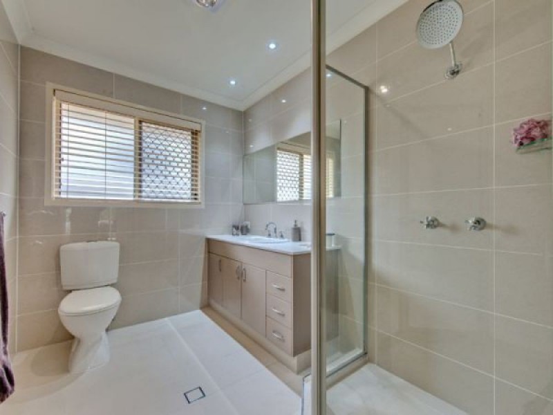 15 Mahogany Rise, Brookwater QLD 4300