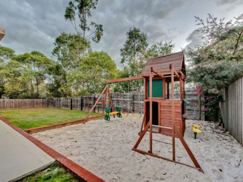 15 Mahogany Rise, Brookwater QLD 4300