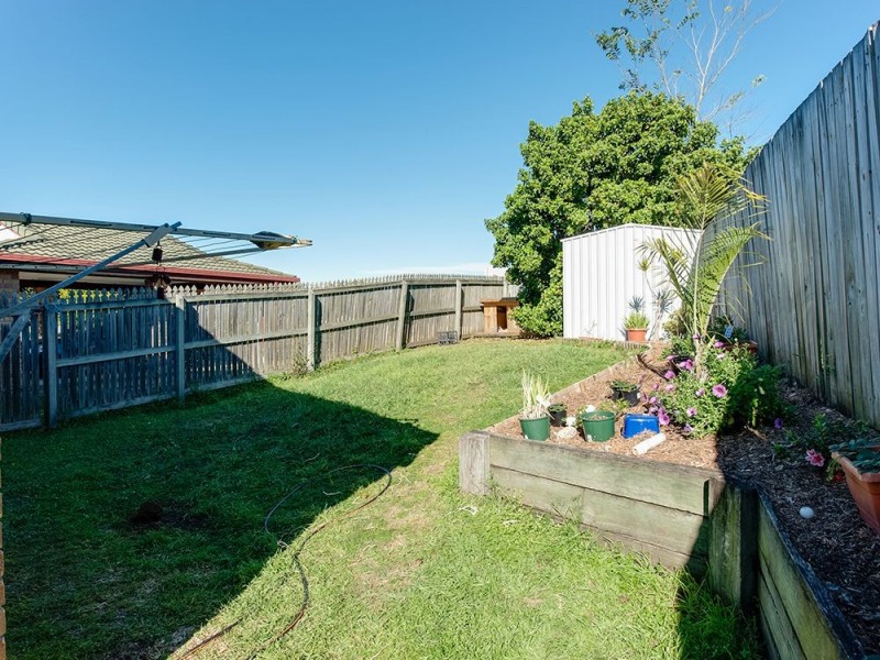 1&2/3 Louise Court, Silkstone QLD 4304