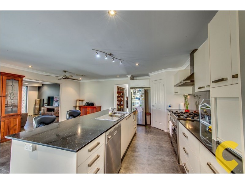 220 Red Gum Road, New Beith QLD 4124
