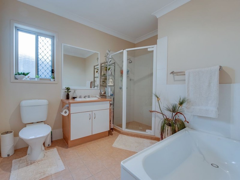 9 Darter Place, Springfield Lakes QLD 4300