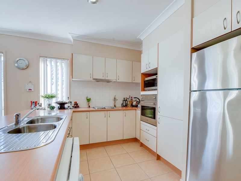 9 Darter Place, Springfield Lakes QLD 4300