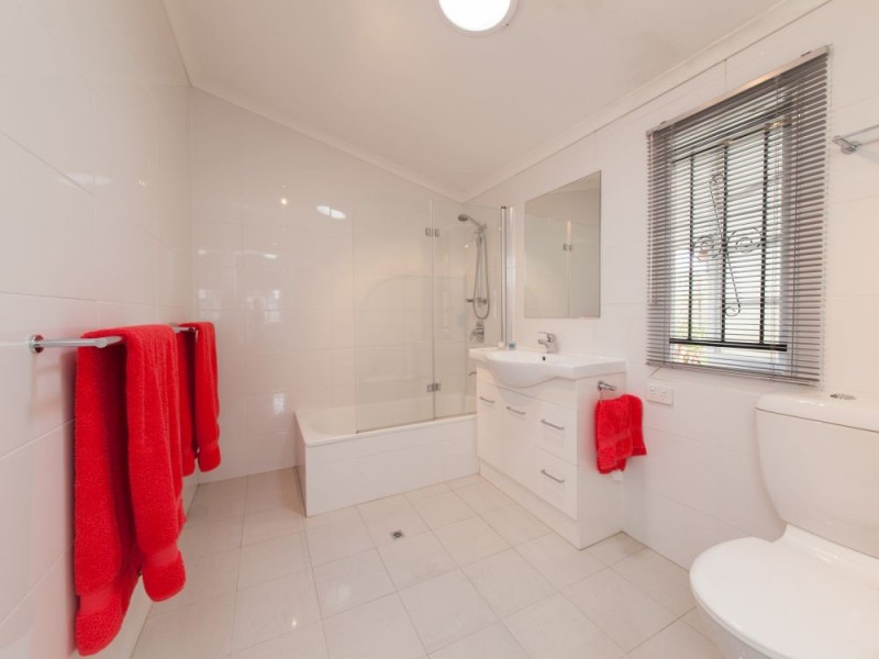 106 Lade Street, Coorparoo QLD 4151