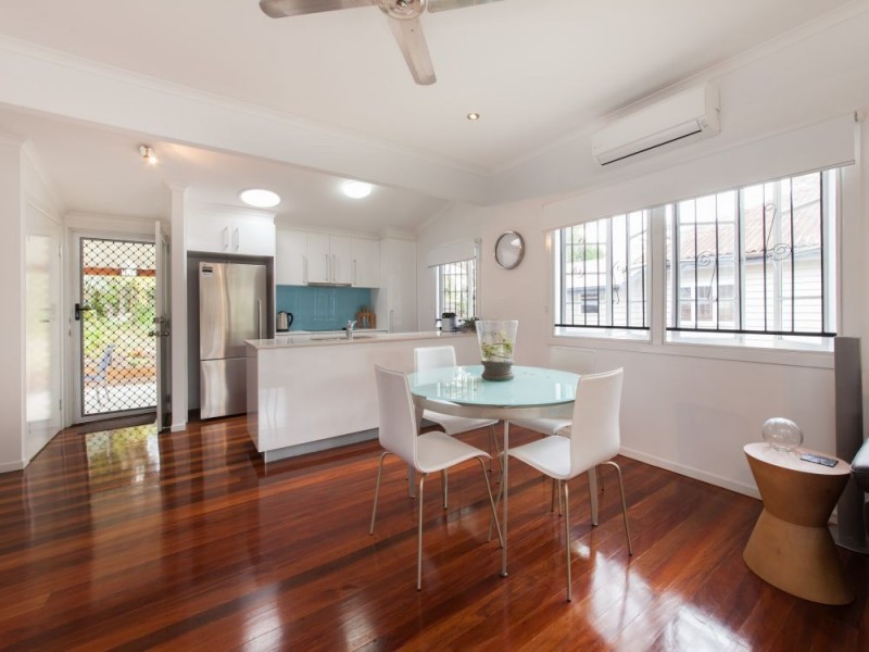 106 Lade Street, Coorparoo QLD 4151