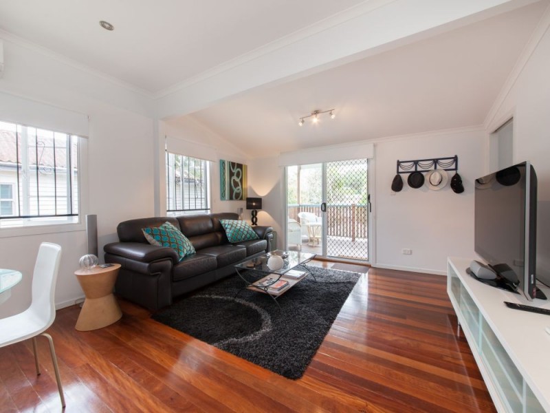 106 Lade Street, Coorparoo QLD 4151