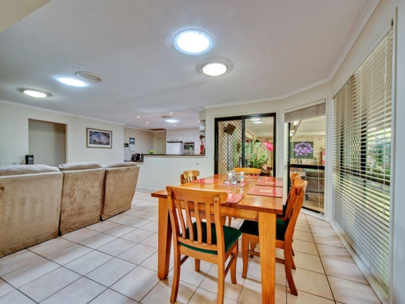 11 Muscovy Place, Forest Lake QLD 4078