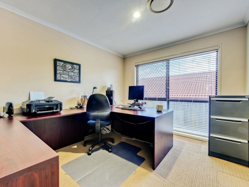 11 Muscovy Place, Forest Lake QLD 4078