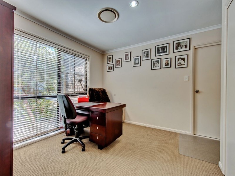 11 Muscovy Place, Forest Lake QLD 4078