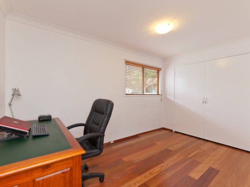 61a Donald, Camp Hill QLD 4152