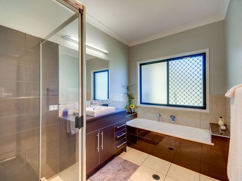 11 Muscat Cct, Morayfield QLD 4506