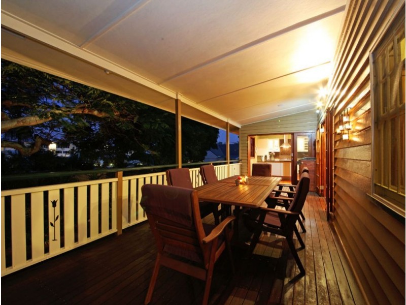 23 Paul Street, Sandgate QLD 4017