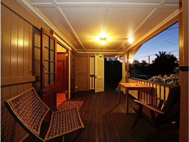 23 Paul Street, Sandgate QLD 4017