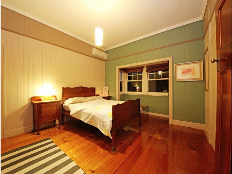 23 Paul Street, Sandgate QLD 4017