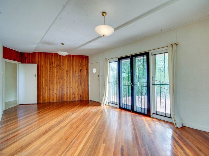 43 Dunedoo Street, Stafford Heights QLD 4053