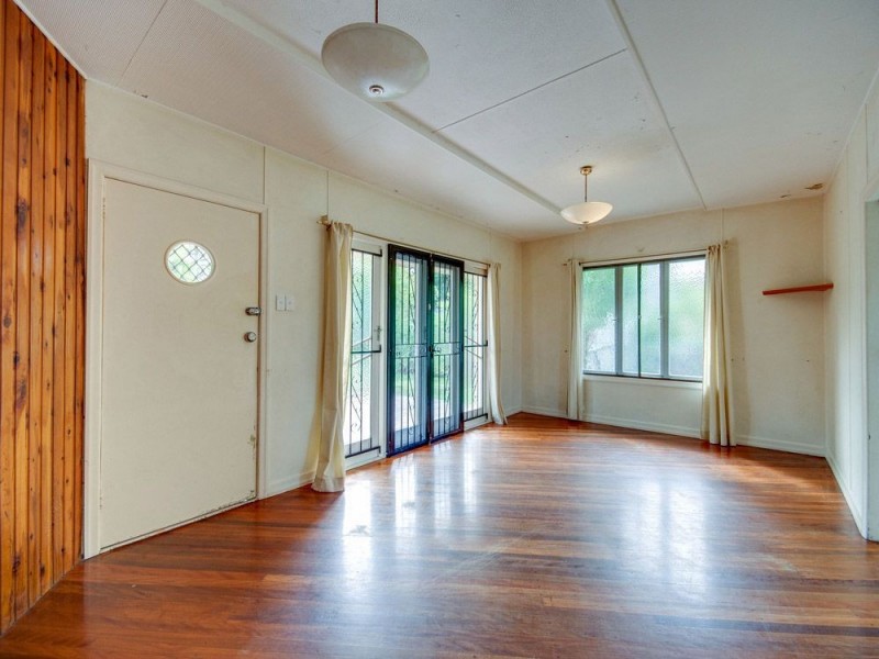 43 Dunedoo Street, Stafford Heights QLD 4053