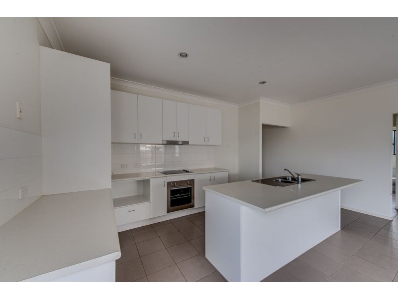 21 Park Edge Drive, Springfield Lakes QLD 4300