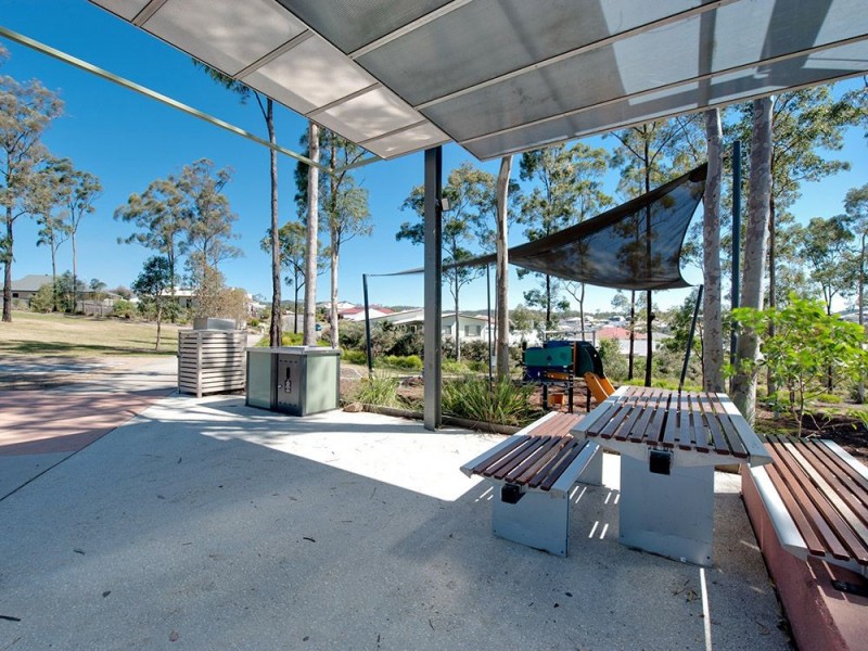 21 Park Edge Drive, Springfield Lakes QLD 4300