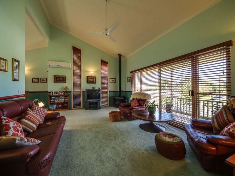 25 Jack Nicklaus Way, Parkwood QLD 4214