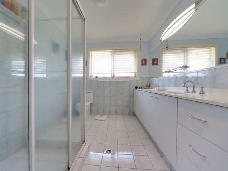 25 Jack Nicklaus Way, Parkwood QLD 4214