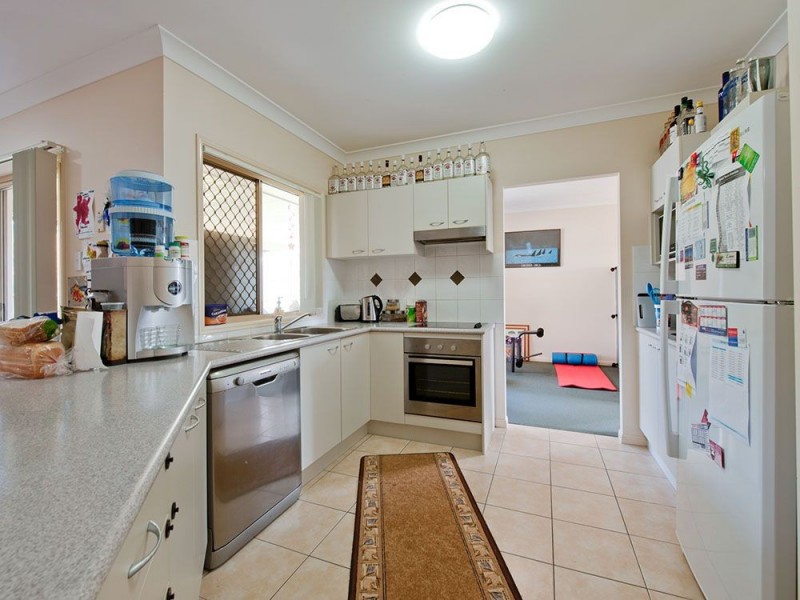 9 Brodie Court, Hillcrest QLD 4118