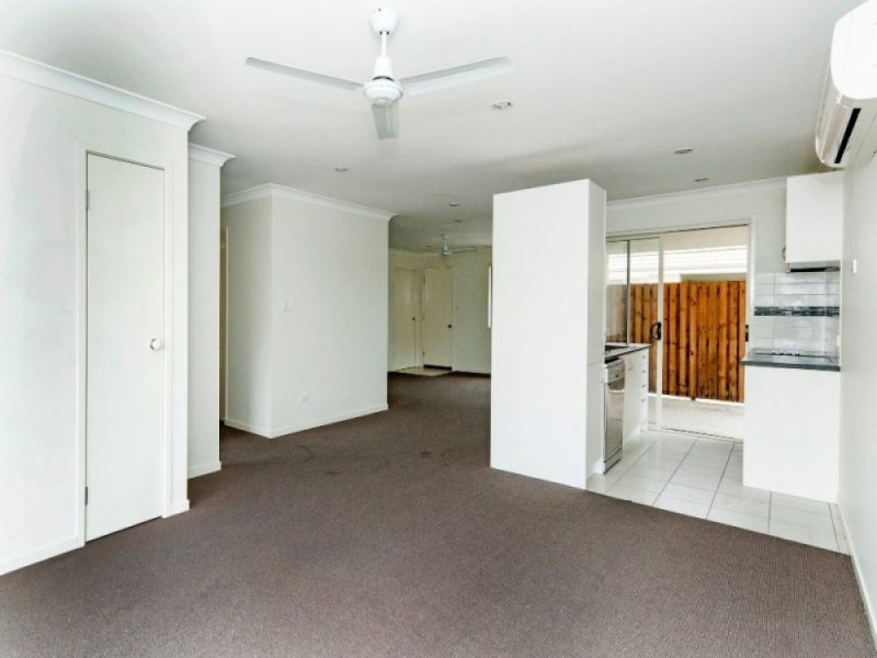 36/8 Rosegum Place, Redbank Plains QLD 4301
