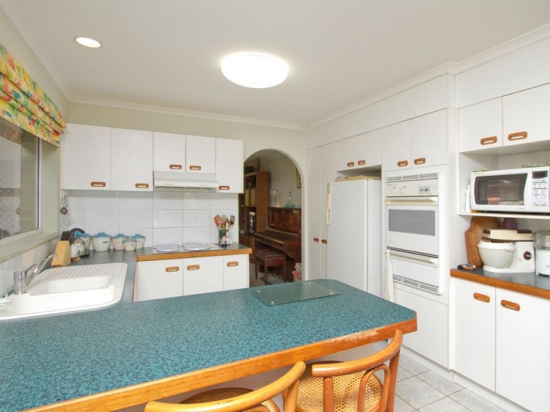 13 Alpha Drive, Glass House Mountains QLD 4518