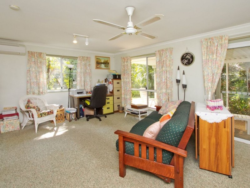 13 Alpha Drive, Glass House Mountains QLD 4518