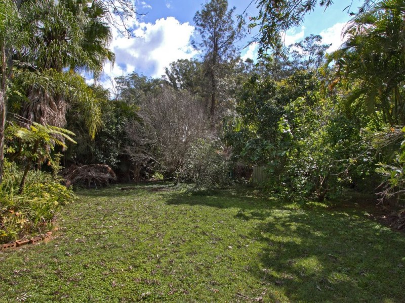 13 Alpha Drive, Glass House Mountains QLD 4518