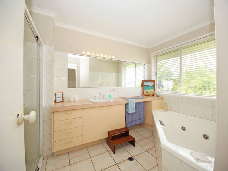 45 Hall Road, Elimbah QLD 4516