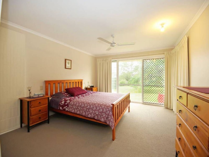 45 Hall Road, Elimbah QLD 4516