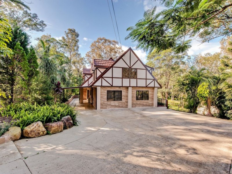 10 Hallett Avenue, Camira QLD 4300