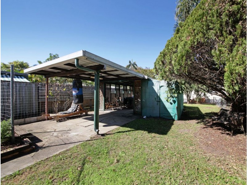 72 Burralong Street, Deagon QLD 4017