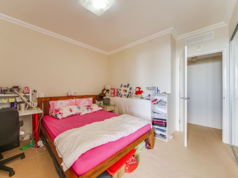 1303/50 Marine Parade, Southport QLD 4215