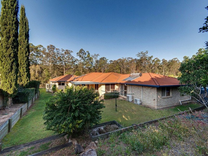 33 Corvus Drive, Cashmere QLD 4500