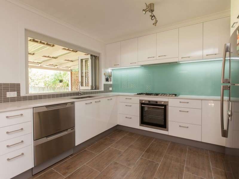 39 Woodville Place, Annerley QLD 4103