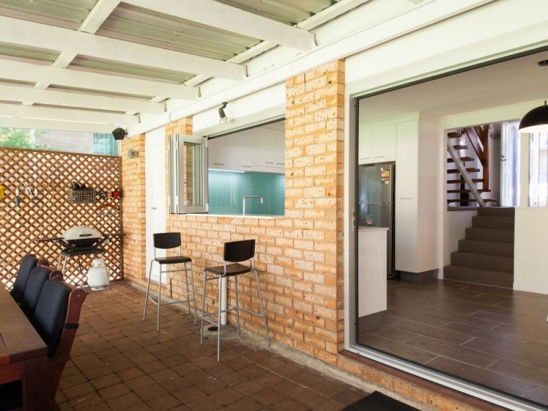 39 Woodville Place, Annerley QLD 4103