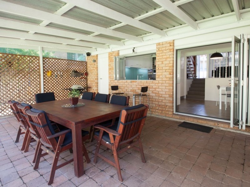 39 Woodville Place, Annerley QLD 4103