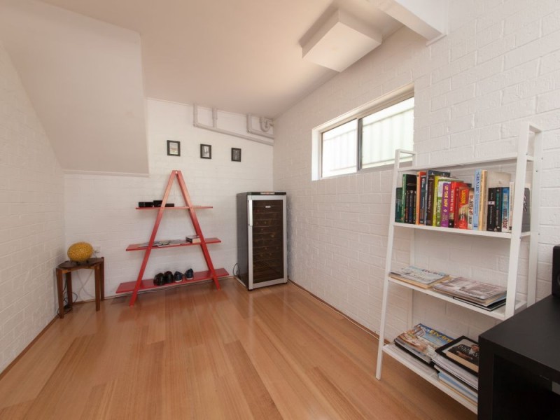 39 Woodville Place, Annerley QLD 4103