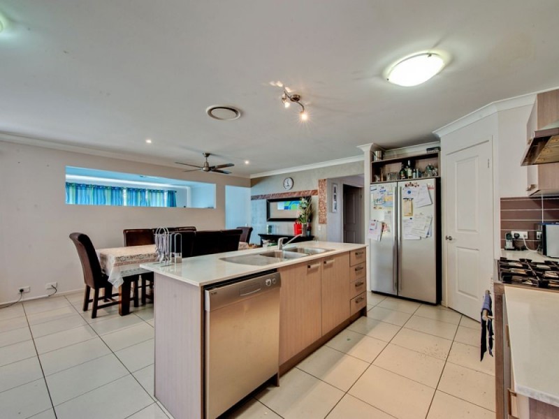 53 Juniper Street, Heathwood QLD 4110