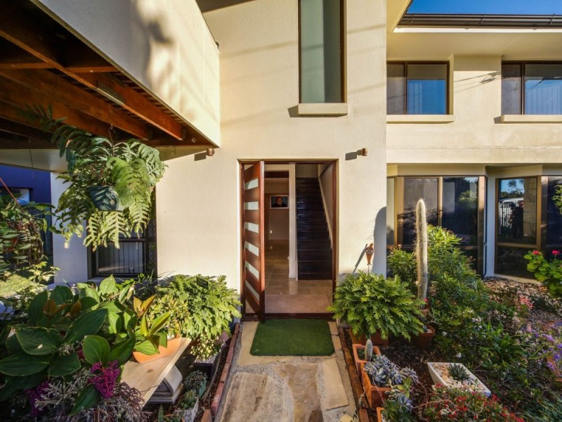 13 Shoe Street, Hope Island QLD 4212