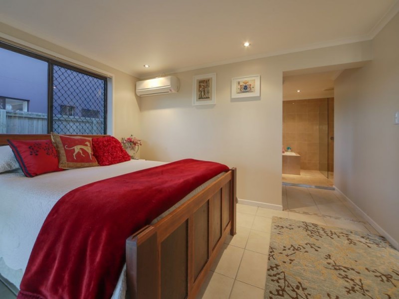 13 Shoe Street, Hope Island QLD 4212