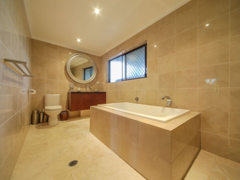 13 Shoe Street, Hope Island QLD 4212