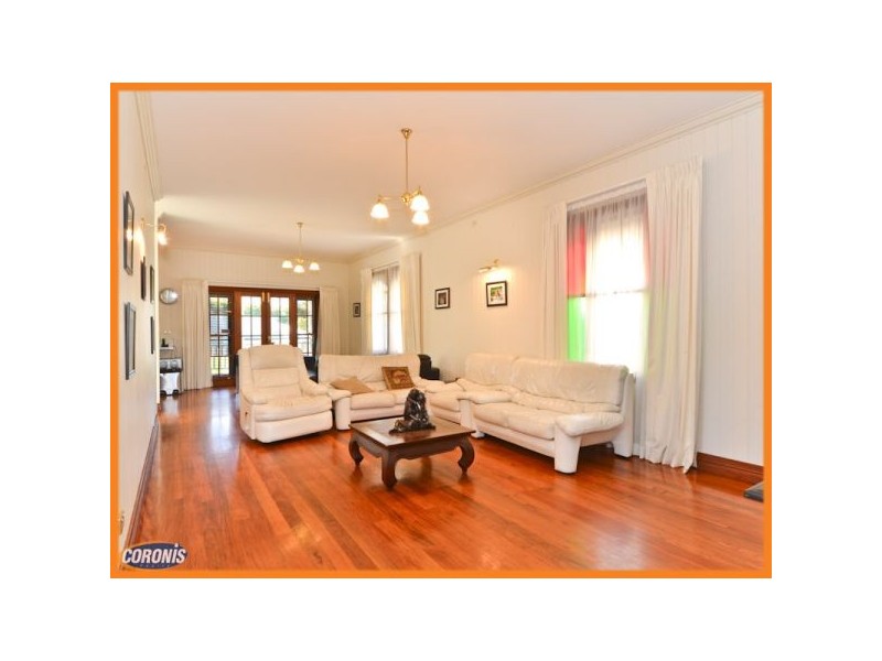 37 Myrtle St, Grange QLD 4051