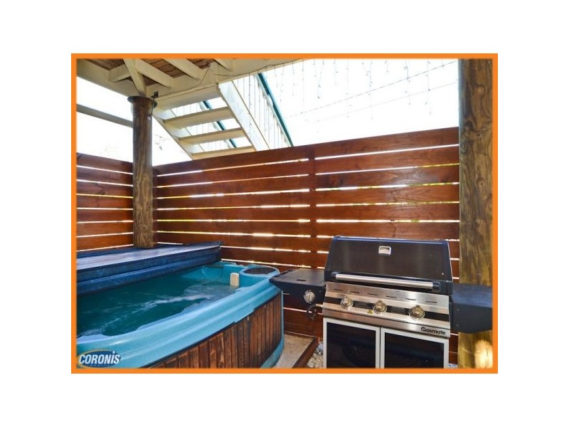 37 Myrtle St, Grange QLD 4051