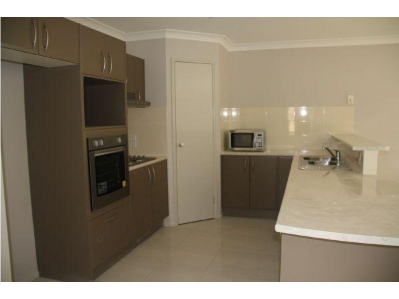 90 Armisfield Street,, Doolandella QLD 4077