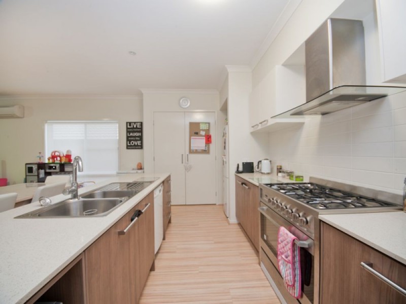 61 Daintree Circuit, North Lakes QLD 4509