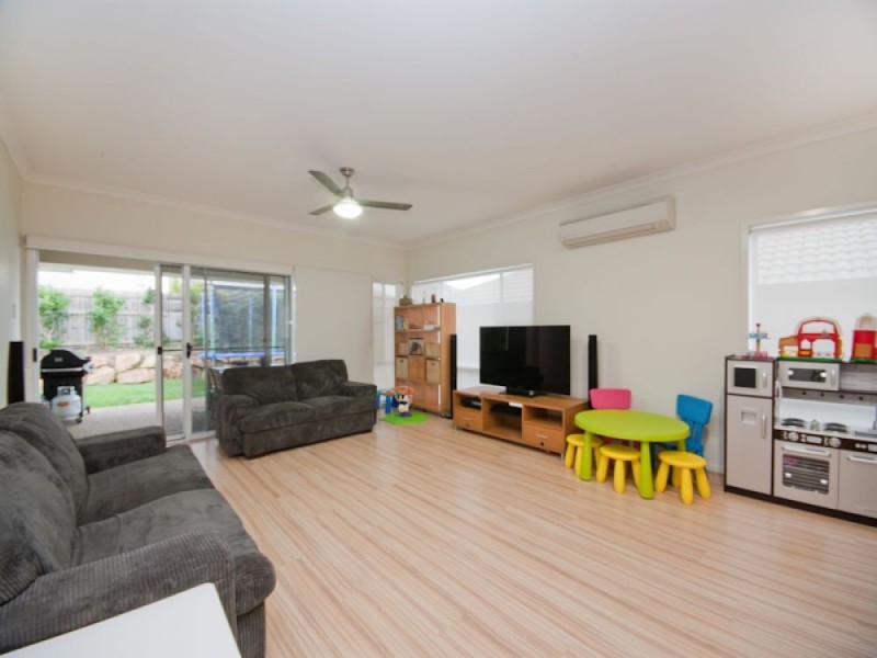 61 Daintree Circuit, North Lakes QLD 4509