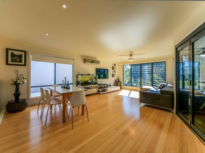 11 Tooraneedin Road, Coomera QLD 4209